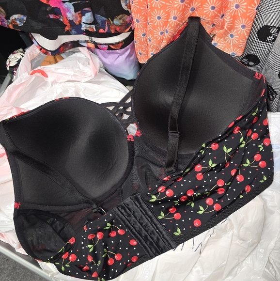 🍁🍂Torrid Cherry XO Plunge Push-Up Longline Bra 46dd - Picture 3 of 6